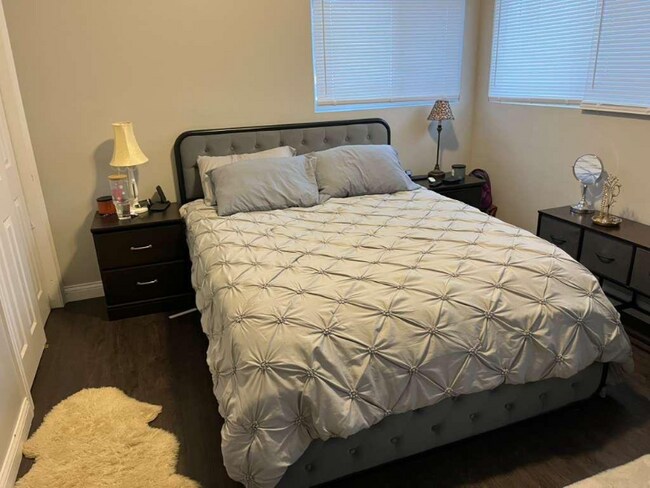 Foto del edificio - 1550 Frebis Ave