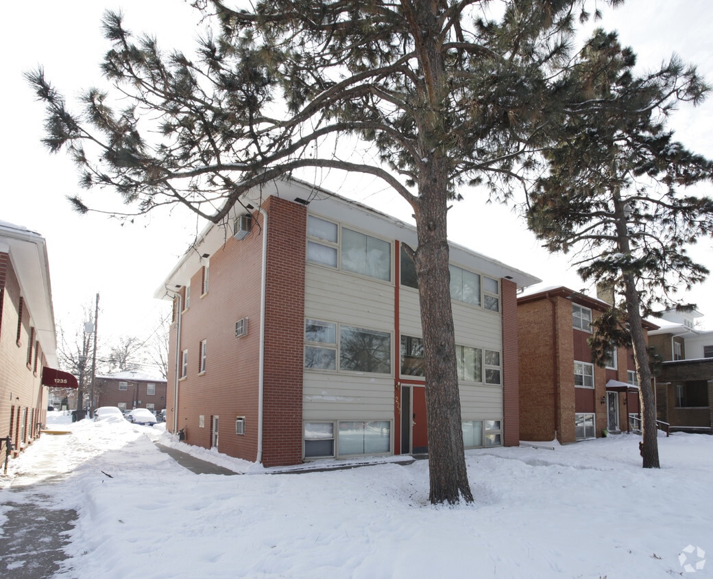 Building Photo - 1227 D St