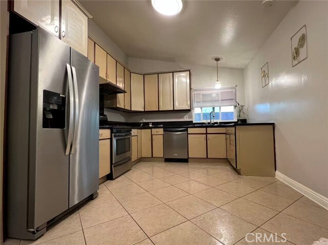 Foto del edificio - 736 Summerwood Ave