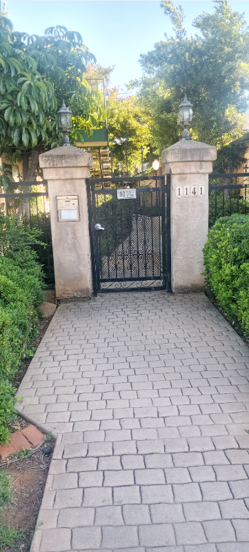 Foto del edificio - 1141 Persimmon Ave
