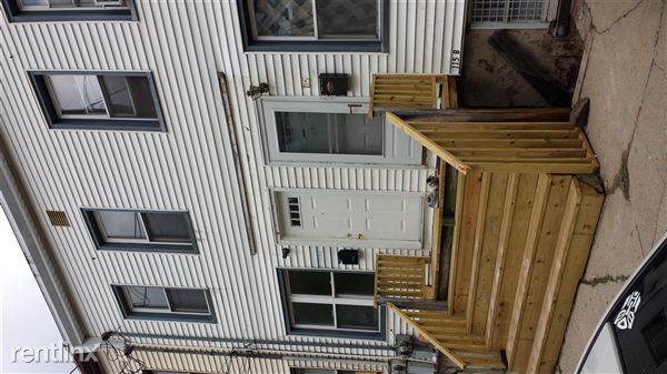 Primary Photo - 117 Highland Ave