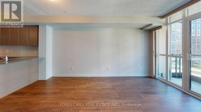 Building Photo - 525 Wilson Ave