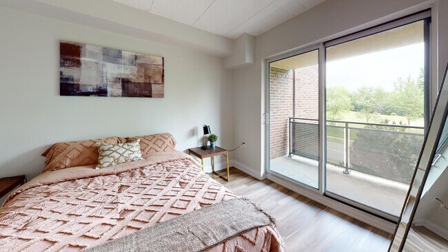 Photo du bâtiment - Silvercreek Parkway