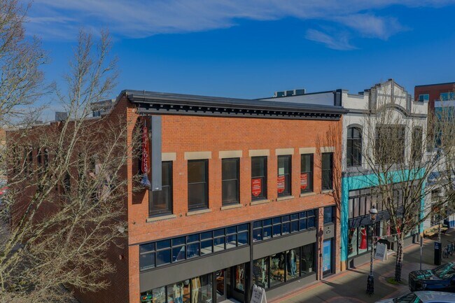 Foto del edificio - WINTER SPECIAL - NEWLY RENOVATED DOWNTOWN SALEM STUDIO