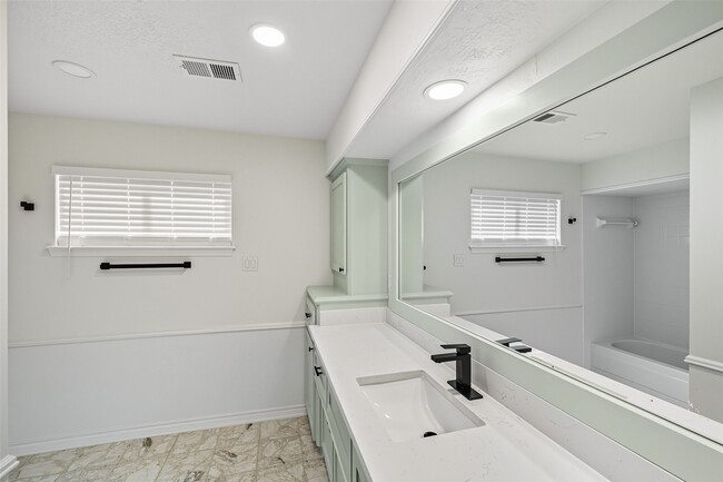 Building Photo - 19507 Evening Shades Ct