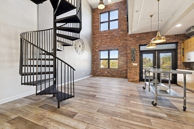 Building Photo - Condo In Artisan Lofts - Phoenix Midtown