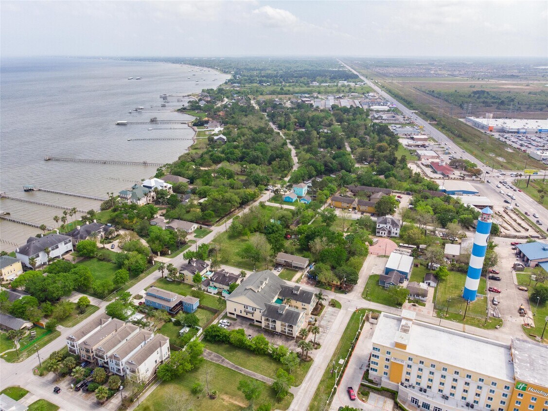 Foto principal - 811 Bradford Ave