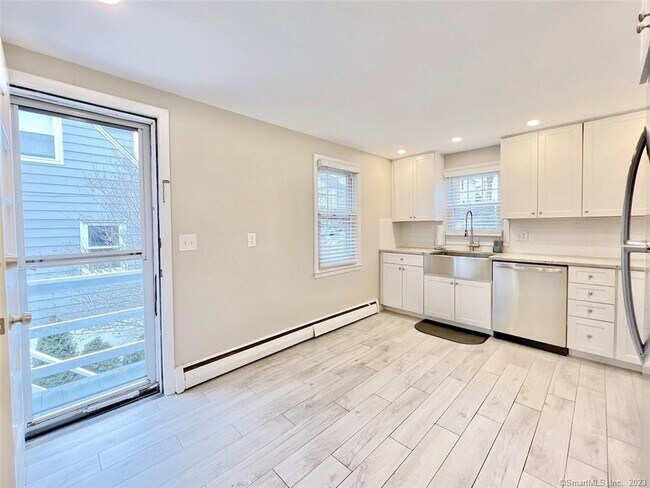 Foto del edificio - 90 Highview Ave