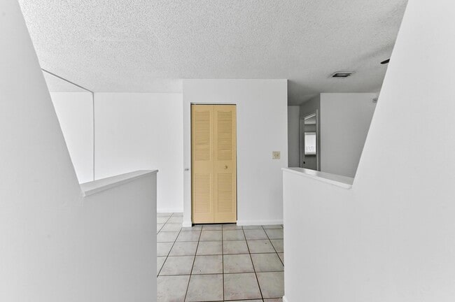 Building Photo - 12467 Westhampton Cir