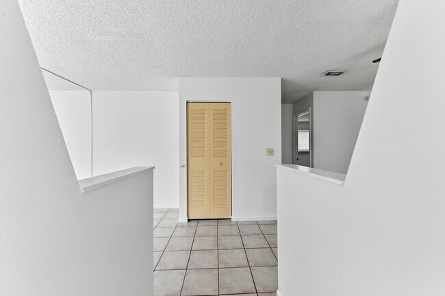 Foto del edificio - 12467 Westhampton Cir