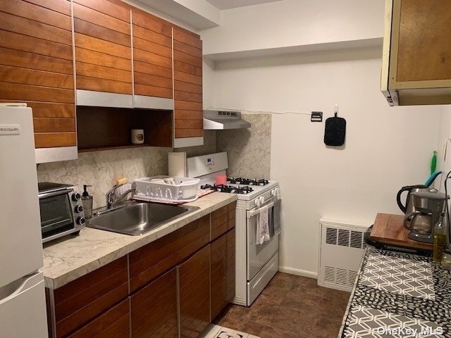 Building Photo - 47-39-47194 194th St