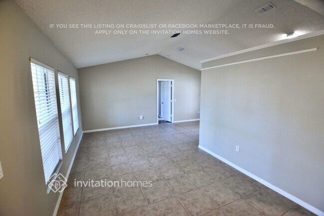 Building Photo - 1043 W Riviera Blvd