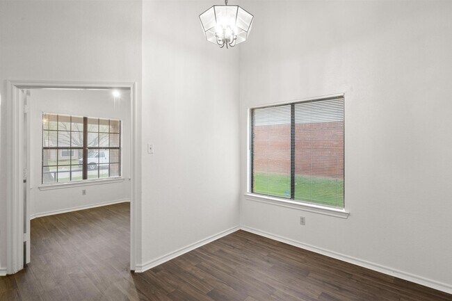 Building Photo - 6002 Glenwood Drive, Arlington, TX 76017