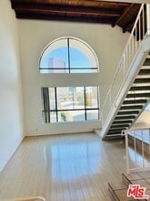 Building Photo - 221 S Gale Dr