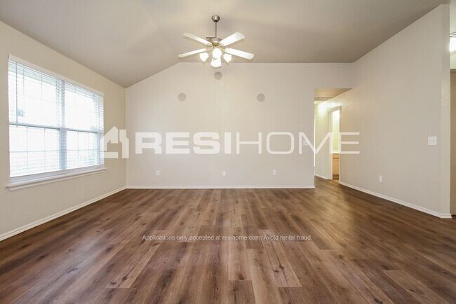 Building Photo - COMING SOON! Anticipated move-in ready dat...