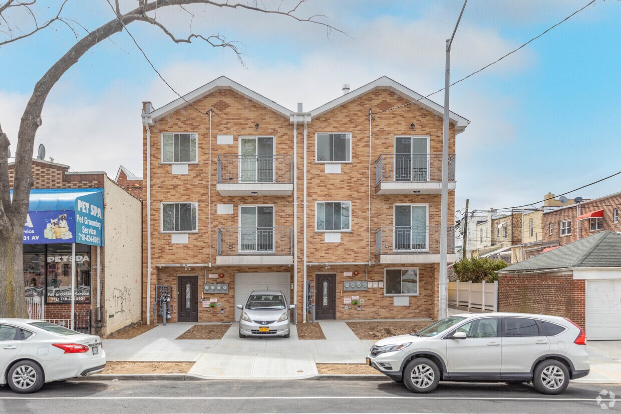 Building Photo - 82-12 31st St
