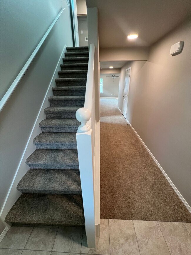 Foto del edificio - 3bd/2.5ba BRAND NEW Townhouse in West Vall...