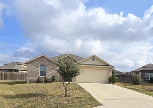 Building Photo - 2208 Zepeda Pl