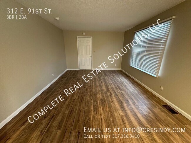 Building Photo - Now Showing this 3BR, 1.5BA duplex located...