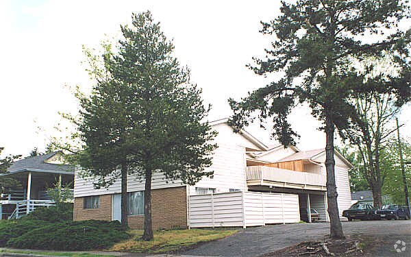 Building Photo - 3490 SW 125th Ave