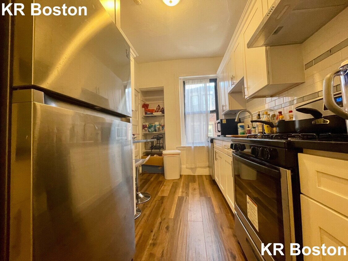 Primary Photo - 235 Harvard Ave
