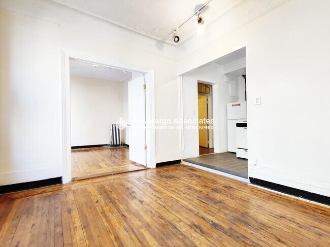 Building Photo - 182 Claremont Avenue