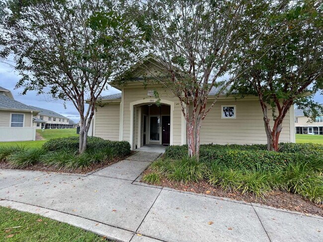 Foto del edificio - Luxurious 3-Bedroom Condo in Panama City, FL with Spacious Layout and Modern Amenities!