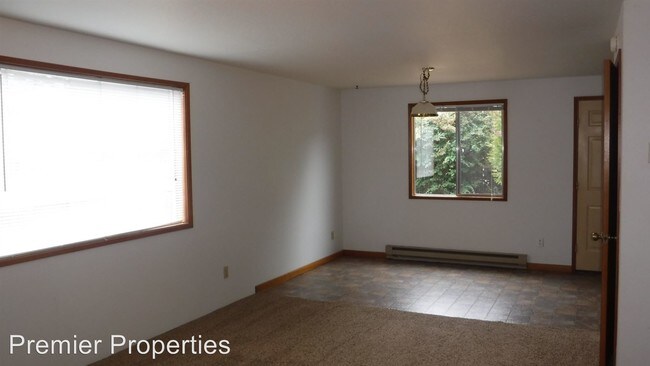 Building Photo - 735-737 2nd St
