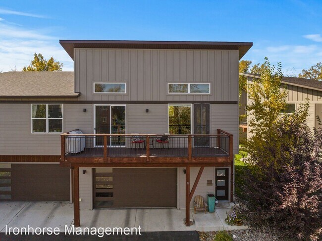 Building Photo - 3 br, 2 bath House - 128 Caboose Court