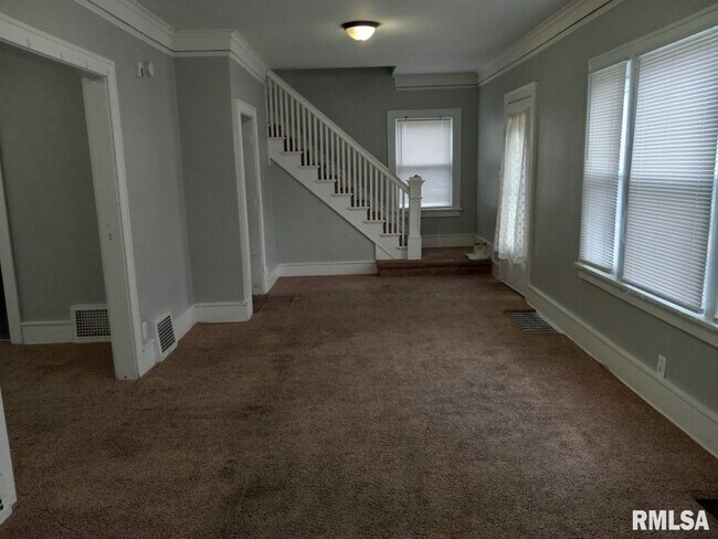 Building Photo - 1130 20th Ave