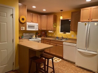 kitchen - 389 Goodwyn Coulee Rd