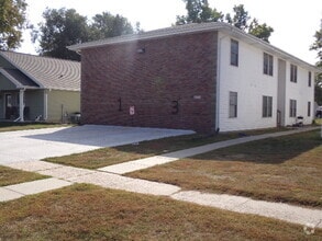 Building Photo - 6417 Burlington Ave