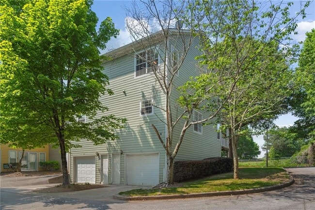 Building Photo - 1731 Pryor Cir SW