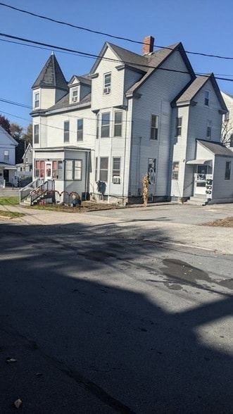 Building Photo - 137 Cedar St