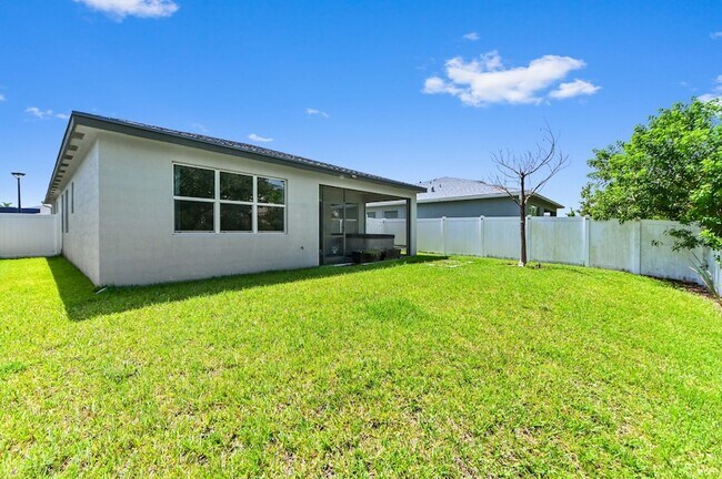 Foto del edificio - 11381 SW Lyra Dr.