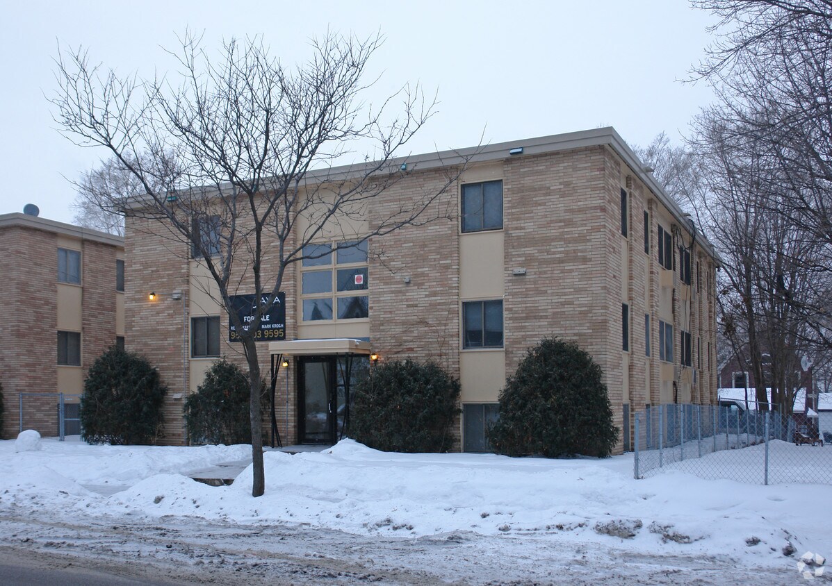 Primary Photo - Building #1