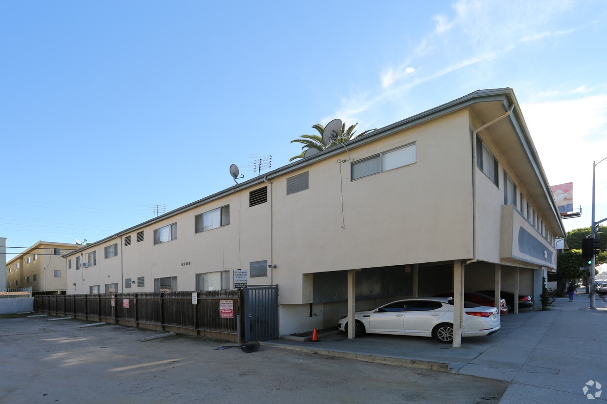 Foto del edificio - 3340 Overland Ave