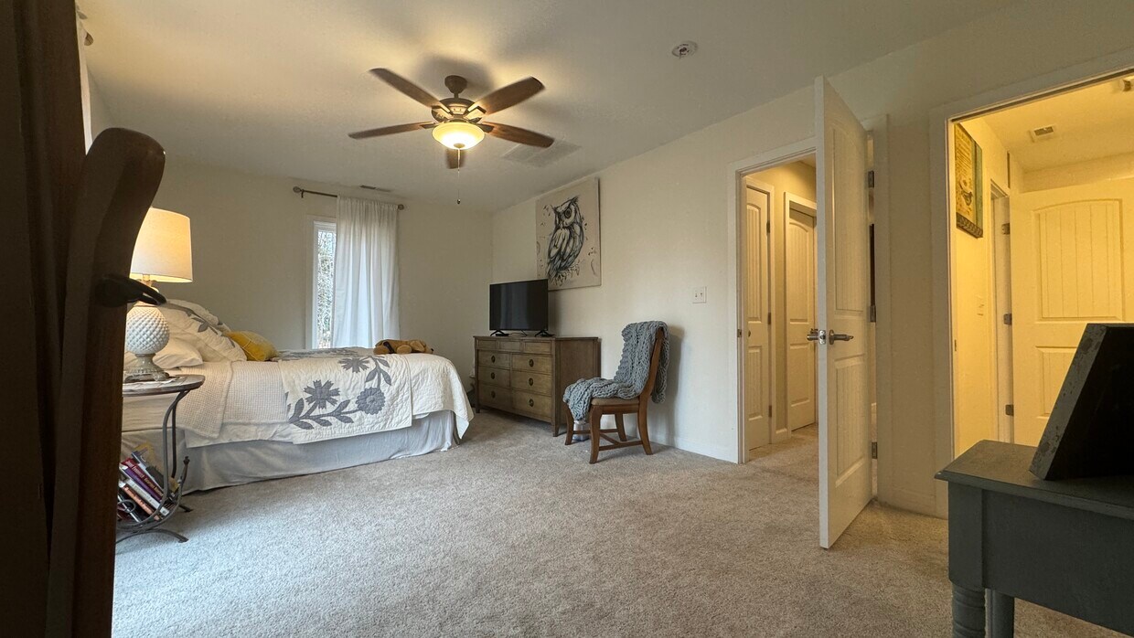 Foto del edificio - 9093 Spring Hill Ln