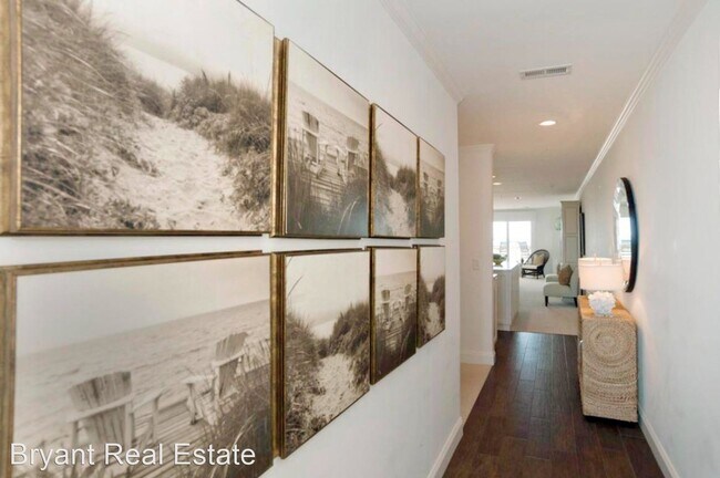 Building Photo - 2506 N Lumina Ave