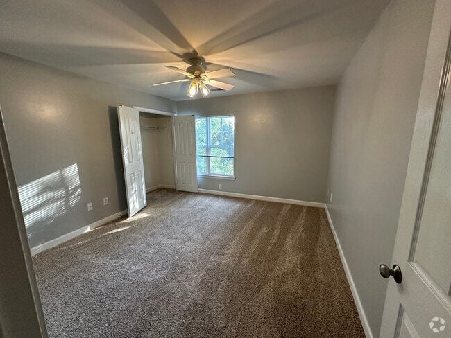 Building Photo - 16446 Redstone Mountain Ln