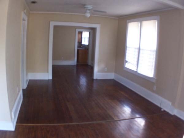 Foto del edificio - 652 Shearer Ave