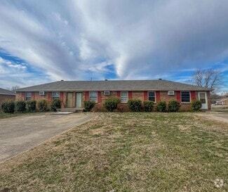 Building Photo - 135 Airport Rd