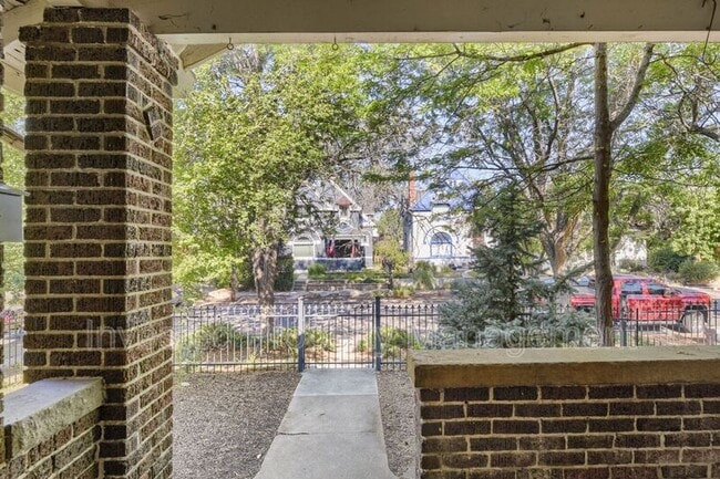 Photo - 632 S Grant St Apartment