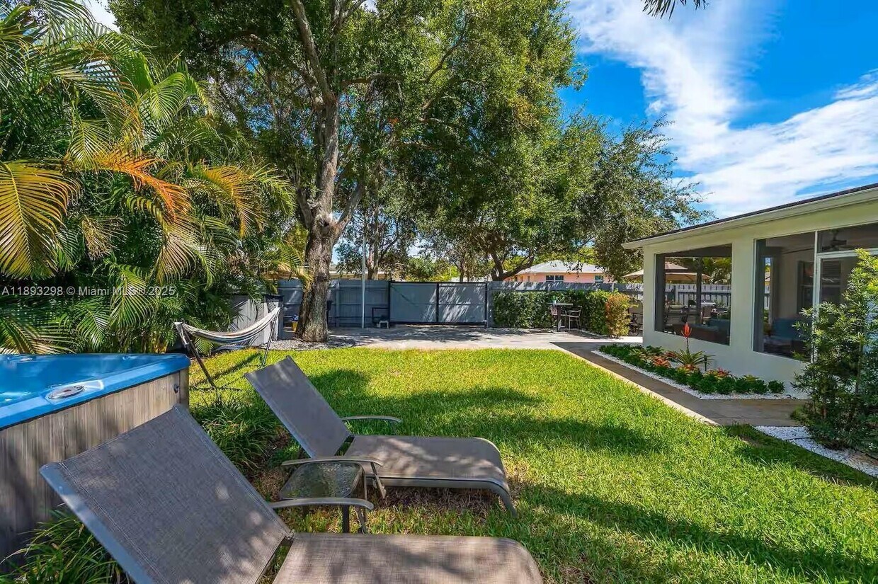 Foto principal - 5515 Spruce Ave