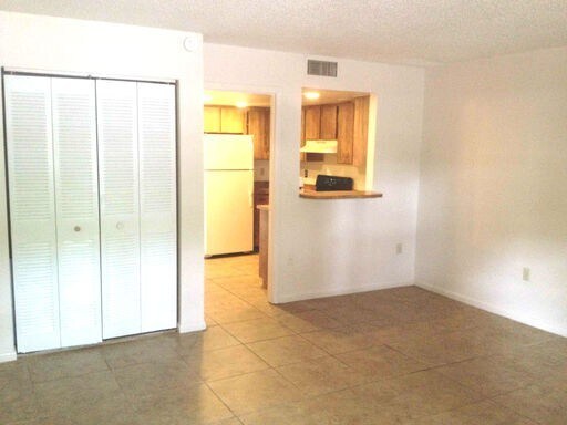 Building Photo - 525 Morgan Apt 5