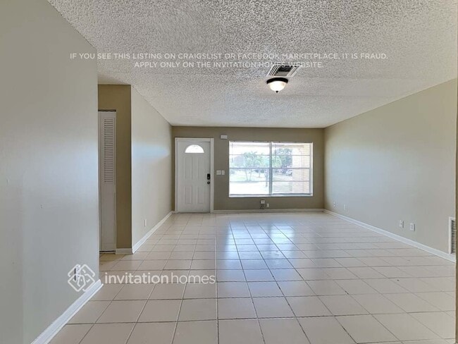 Foto del edificio - 9019 SW 9th St