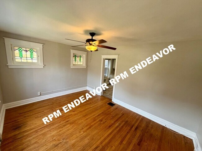 Building Photo - 3912 Miami St