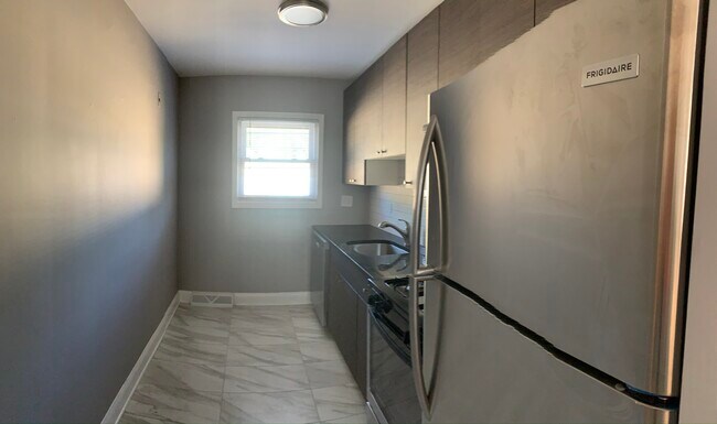 Foto del edificio - 1149 Deerfield Rd