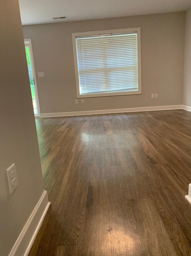 Foto del edificio - 4108 Greenbriar Rd