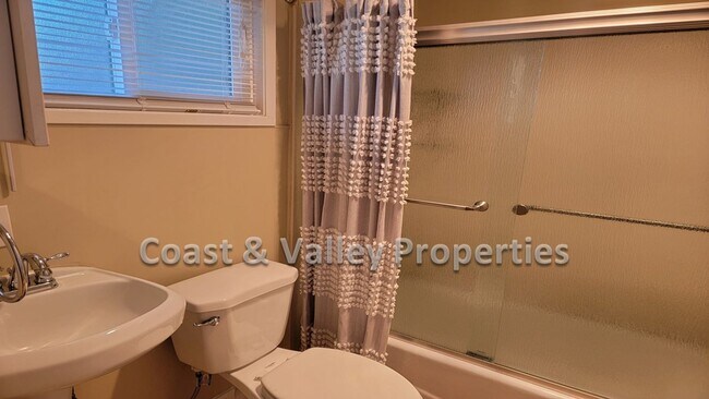 Foto del edificio - 214 Wildwood Way